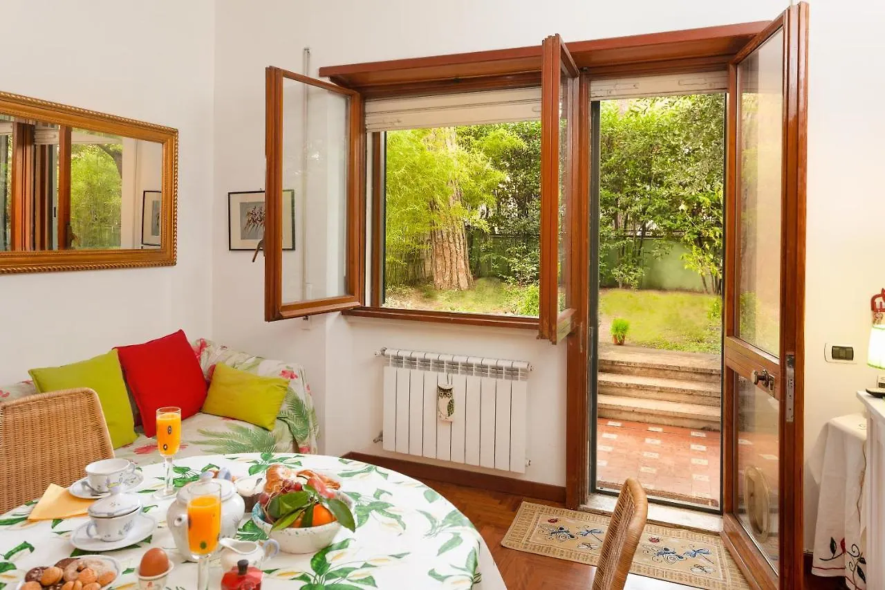 B&B Appia Felis Rome Bed & Breakfast